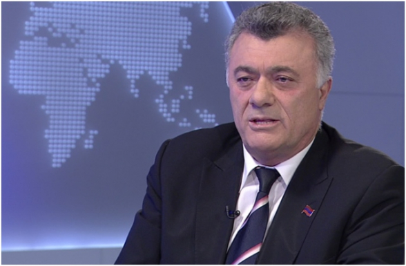 Սողացող նենգություն ընդդիմության ներսում